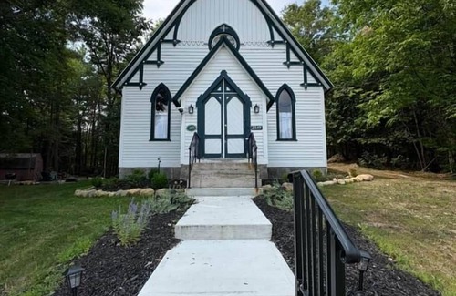 Wevertown House | The Sanctuary, Wevertown, NY