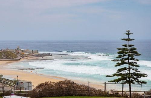 Newcastle Apartment | The Sandpiper - A Newy Beachfront Beauty