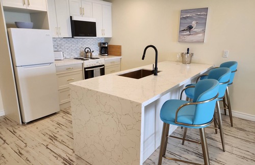 Sauble Beach Hotel | The Sands