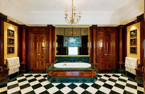 London City Centre Hotel | The Savoy