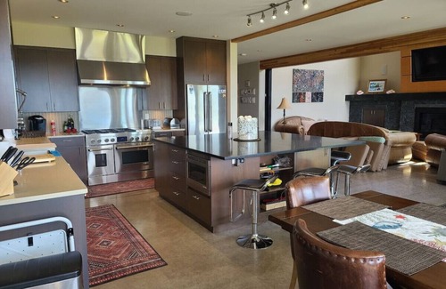 Point Roberts House | The Seaside Getaway