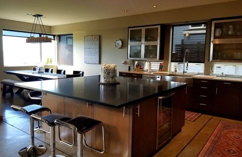 Point Roberts House | The Seaside Getaway