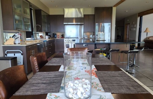 Point Roberts House | The Seaside Getaway