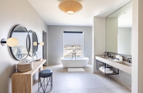 Lucerne - Higuera Hotel | The Shay Hotel