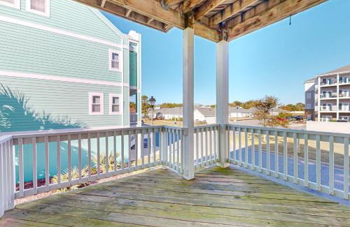 Bermuda Bay House | The Shimmering Seahorse