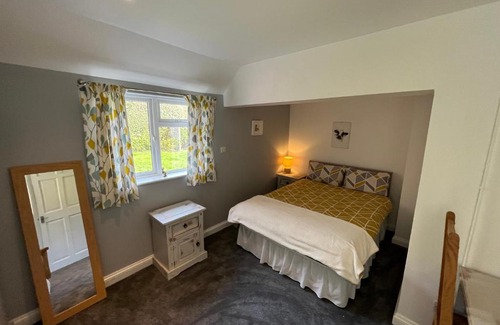 Upper Framilode Hotel | The Ship Inn - Self Catering Accommodation