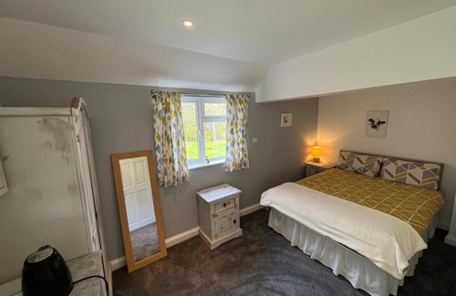 Upper Framilode Hotel | The Ship Inn - Self Catering Accommodation