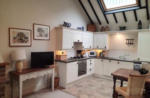 Pentraeth House | The Shippon, Parc yr Odyn, Pentraeth, Anglesey LL75 8UL