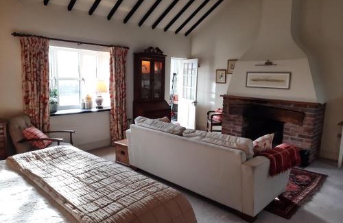 Pentraeth House | The Shippon, Parc yr Odyn, Pentraeth, Anglesey LL75 8UL