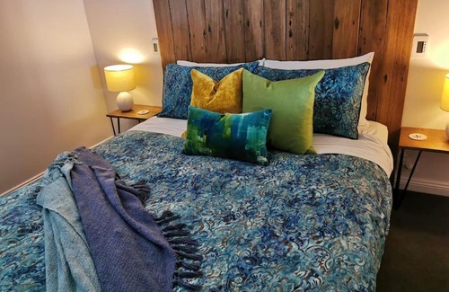 Richmond House | The Shoemaker's Cottage