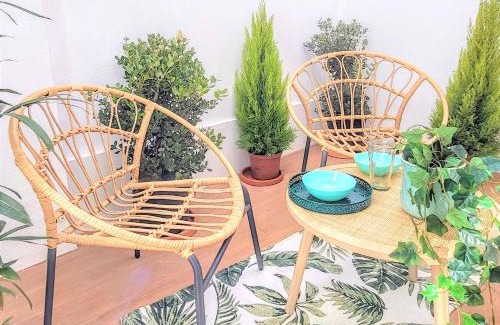 Espinho House | The Shore at Seaside Paradise - Cozy Patio on the Promenade