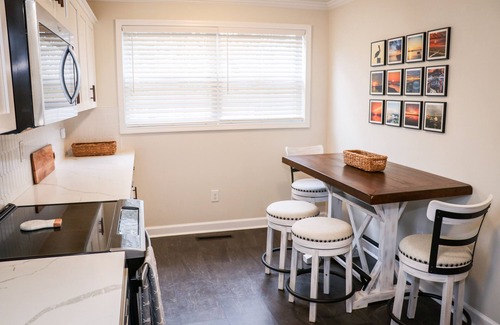 Swansboro House | The Shore House, with private boat access in neighborhood