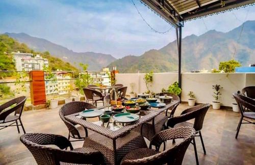 Tapovan Hotel | The Shore Travelista