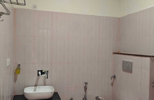 Ayodhya Hotel | The Shyama Grand Regency Ayodhya