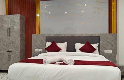 Ayodhya Hotel | The Shyama Grand Regency Ayodhya