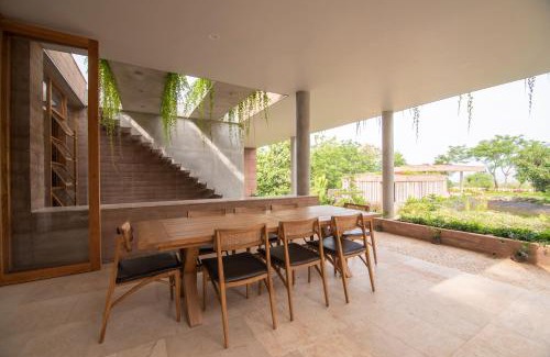 Banjartegehe Villa | The Sinaba Orchard's Pondhouse