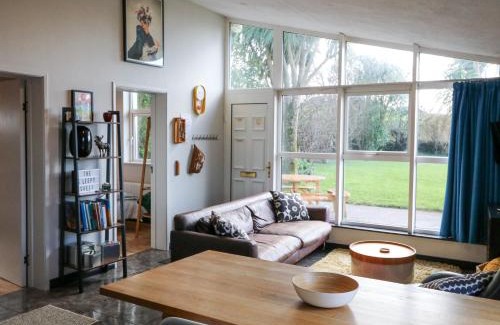 Bothar Bui House | The Sleepy Shell