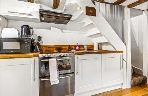 Henley-on-Thames House | The Snug