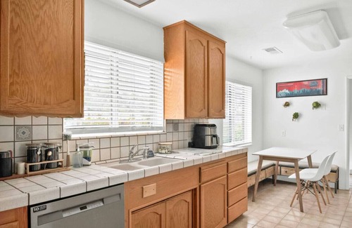 Redding House | The Songbird 99 - Pool, Hot Tub, Pet Friendly, EV