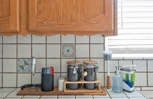 Redding House | The Songbird 99 - Pool, Hot Tub, Pet Friendly, EV