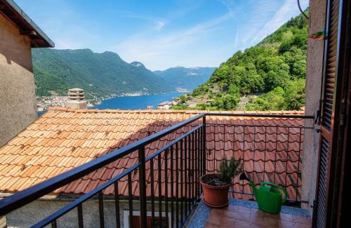 Pognana Lario Apartment | The sound of silence