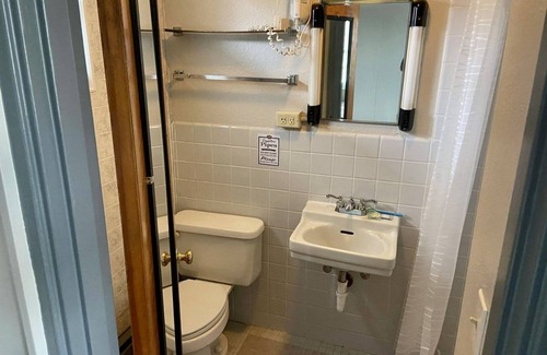Yellow Springs Hotel | The Springs Motel