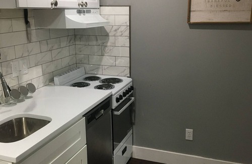 Glencoe House | THE ST LOUIS 1 Bedroom 1 Bathroom Apartment