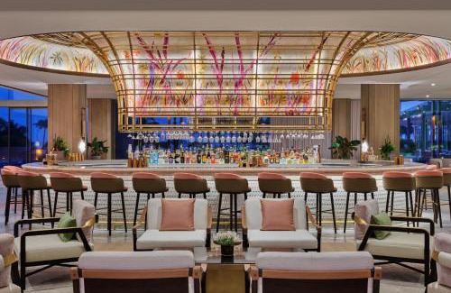 Longboat Key Hotel | The St. Regis Longboat Key Resort