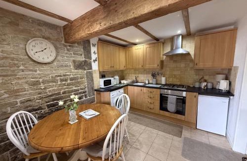 Laycock House | The Stable Cottage