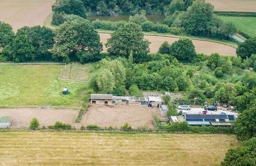 Yoxall House | The Stables At The Oaks