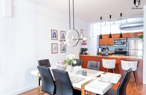 Downtown Memphis Apartment | The Stallion