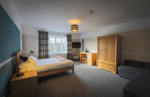 Lingfield Hotel | The Star Inn