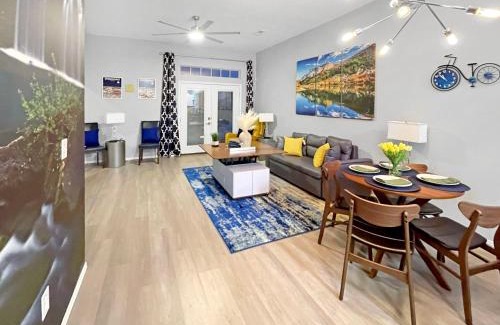 Bentonville - Fayetteville Apartment | The Stay at Steuben Fire Pit Brand new furniture