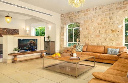 Caesarea House | The Stone Age Palace with Mamad by Sea N Rent
