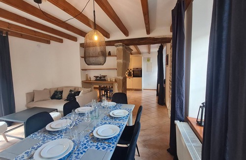 Oelleville House | The Stones of Happiness. Village House