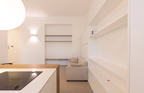 Stadera Apartment | The studio flat located in Viale Giovanni da Cermenate 54, Milan, is an elegant and modern space on the mezzanine floor, perfect for accommodating 1 to 2 people.The room is bright and well furnished, with a contemporary design that creates a cosy and fun