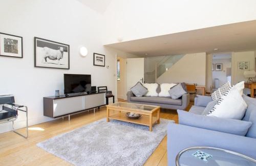 Rye House | The Studio House-Design Garden Pass The Keys