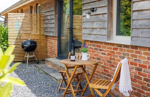 Nettlestone Apartment | The Studio - The Little Dairy Park Farm - Isle of