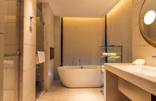 East District Hotel | The Summit Hotel