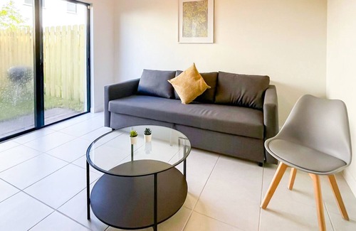 Princeton House | The Sunnyside Glamorous Home 4BR New MIA