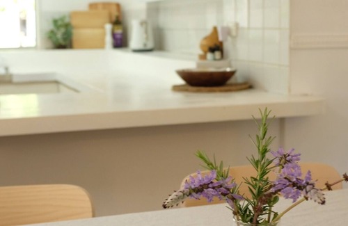 Falcon House | The Sunshine Shack - enjoy the beach and relax in our sunny holiday heaven