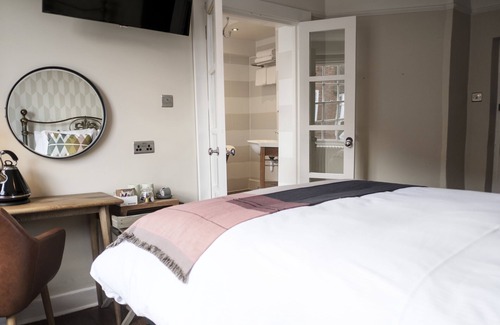 Staines Hotel | The Swan Hotel