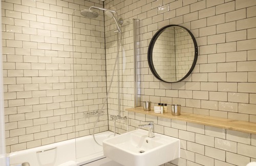 Staines Hotel | The Swan Hotel