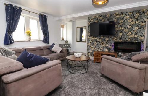 Gargrave House | The Swans Nest Lock View