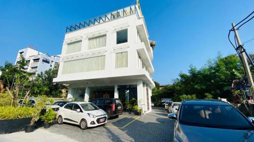 Thampanoor Hotel | The Terrace by Ladder Mgd by Citrine