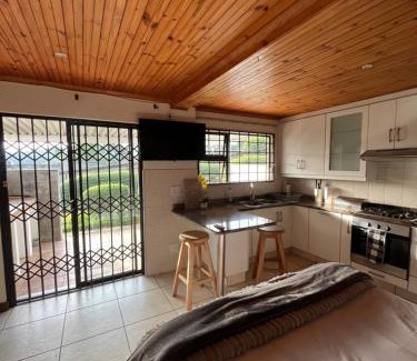 Gillitts Apartment | The Three Trees