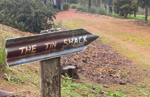 Winnejup Apartment | The Tin Shack - Peacefull and relaxing accommodation just for two