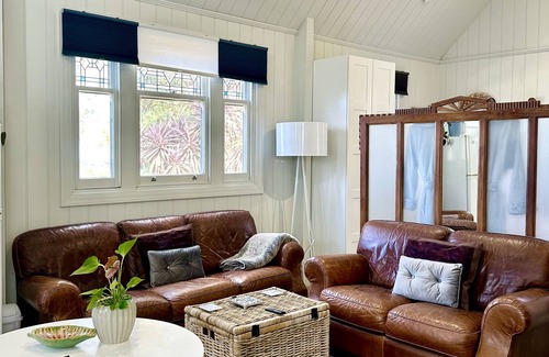 Mount Barker Summit Cottage | The Tin Tabernacle with spa