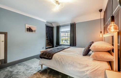 Guisborough House | The Tipsy Bee At 143