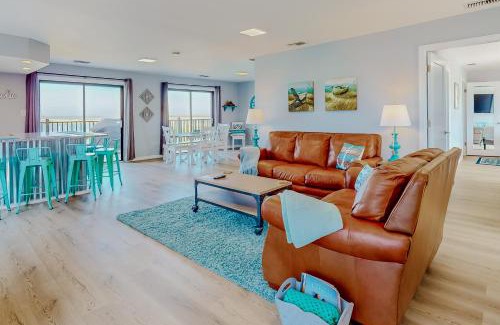 Dauphin Island House | The Tipsy Seagull